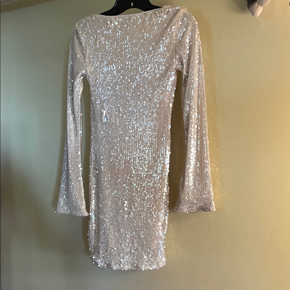 Wild Fable bell sleeve fully lined Cream Sequin Long Sleeve Dress - Picture 3 of 5